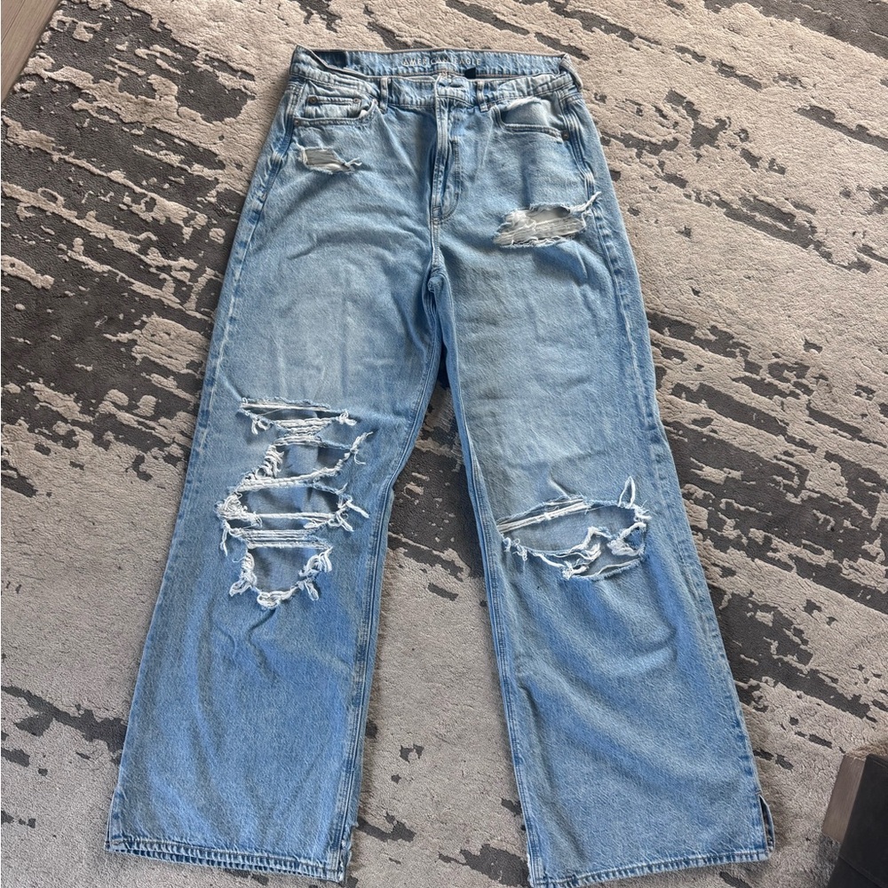 American Eagle Outfitters Light Wash Baggy Wide-Leg Jeans